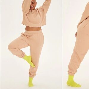 Girlfriend Collective Canyon Cozy Minimalist Sweatpants size medium NWOT